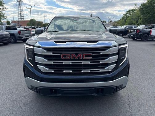 Onyx Black 2026 GMC Sierra 1500 SLE