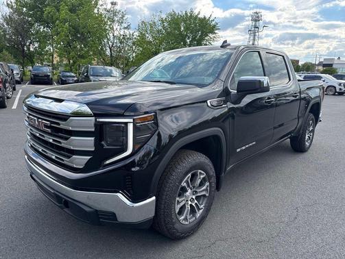 Onyx Black 2026 GMC Sierra 1500 SLE