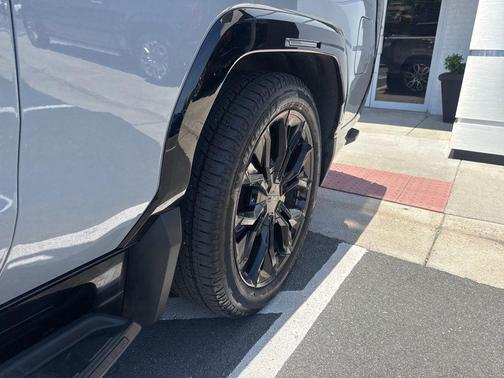 Thunderstorm Gray 2025 GMC Sierra EV Extended Range Denali