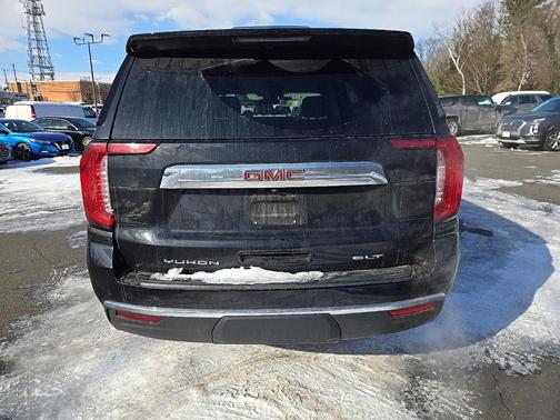 2024 GMC Yukon SLT