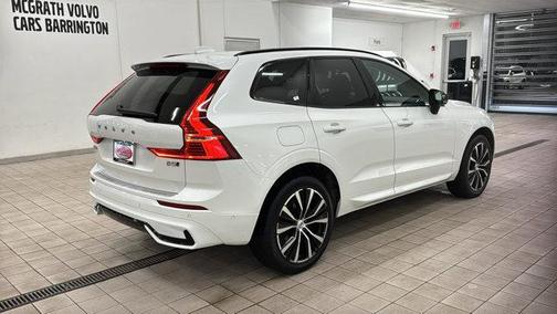 2023 Volvo XC60 B5 Plus Dark Theme