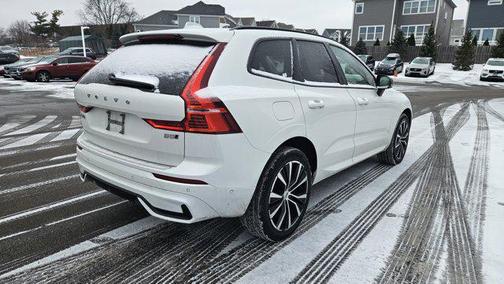 2023 Volvo XC60 B5 Plus Dark Theme