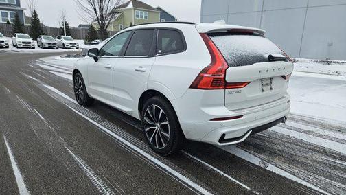 2023 Volvo XC60 B5 Plus Dark Theme