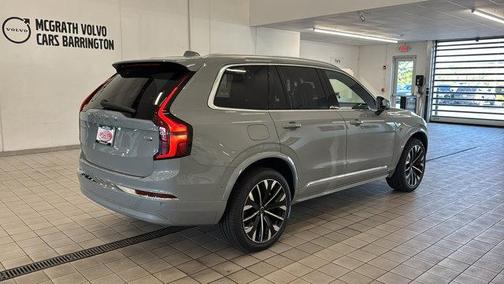 2025 Volvo XC90 Plug-In Hybrid T8 Plus 7-Seater