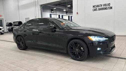 2024 Volvo S60 B5 Plus Black Edition