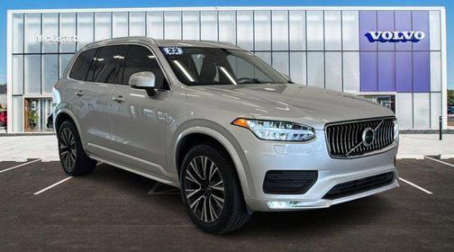 2022 Volvo XC90 T5 Momentum