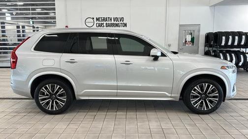 2022 Volvo XC90 T5 Momentum