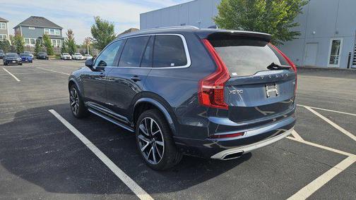 2020 Volvo XC90 T6 Momentum