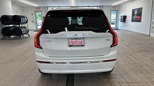 2025 Volvo XC90 Plug-In Hybrid T8 Plus 7-Seater