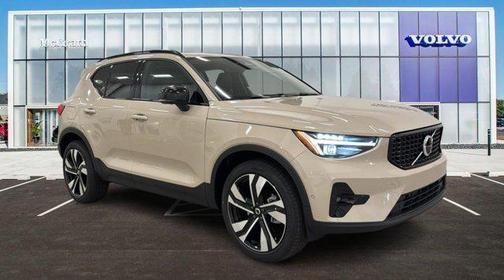 2026 Volvo XC40 B5 Ultra