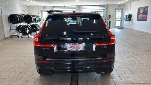 2023 Volvo XC60 B5 Ultimate Dark Theme