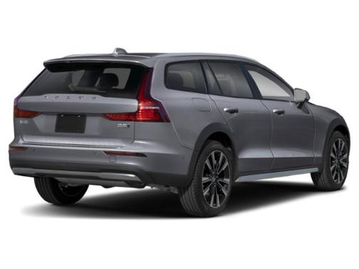 2025 Volvo V60 Cross Country Plus, B5 AWD Gas (mild hybrid)