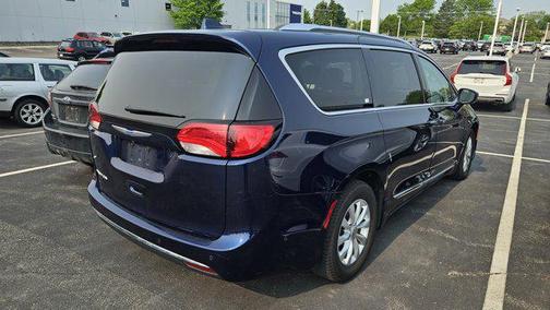 2018 Chrysler Pacifica Touring-L