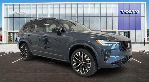 2026 Volvo XC90 B6 Ultra Dark Theme 7-Seater