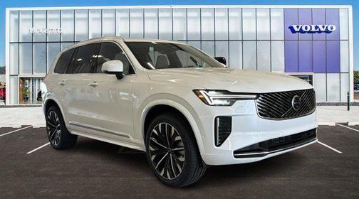 2025 Volvo XC90 B6 Plus 7-Seater