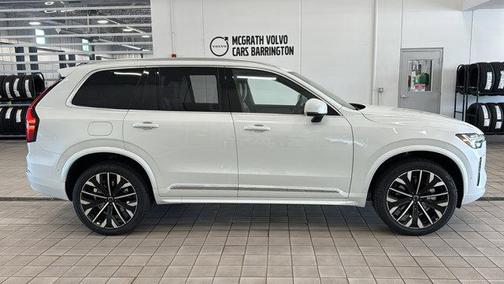 2025 Volvo XC90 B6 Plus 7-Seater