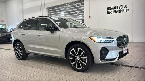Silver Dawn Metallic 2025 Volvo XC60 B5 Plus