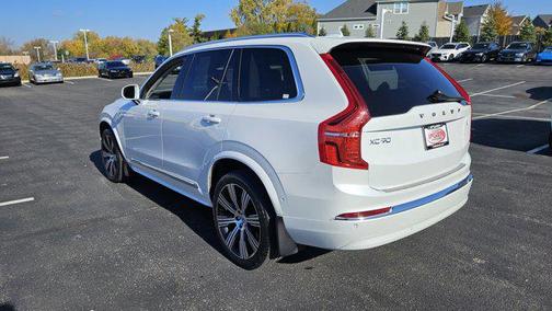 2024 Volvo XC90 Recharge Plug-In Hybrid T8 Plus Bright Theme 7-Seater