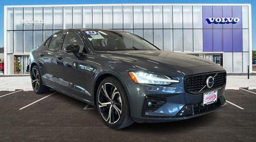 2024 Volvo S60 B5 Core Dark Theme