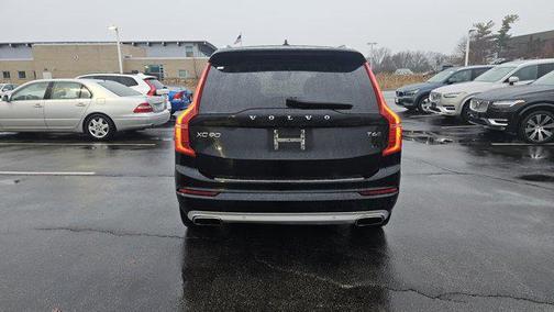 2020 Volvo XC90 T6 Momentum