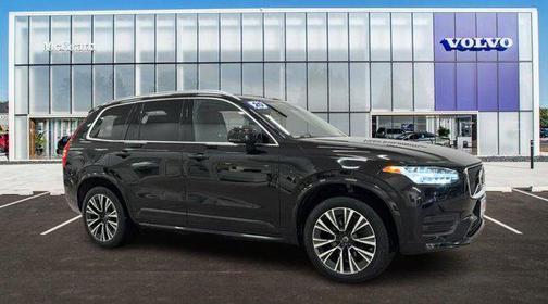 2020 Volvo XC90 T6 Momentum