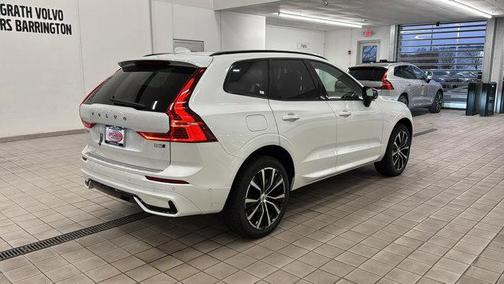 2025 Volvo XC60 B5 Plus