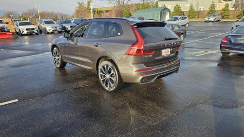2025 Volvo XC60 B5 Plus