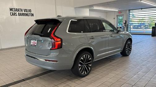 2026 Volvo XC90 Plus