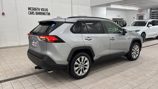 2019 Toyota RAV4 XLE Premium