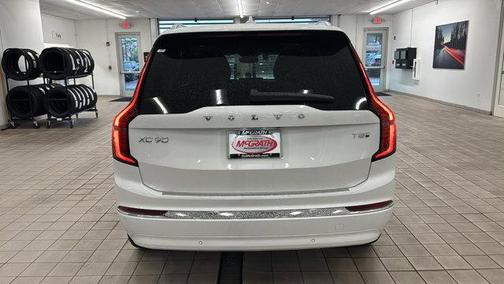 2025 Volvo XC90 Plug-In Hybrid T8 Plus 7-Seater