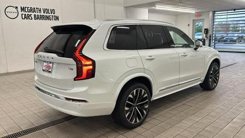2025 Volvo XC90 Plug-In Hybrid T8 Plus 7-Seater