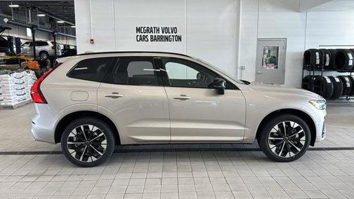 2026 Volvo XC60 Plug-In Hybrid T8 Plus