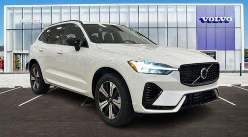 2025 Volvo XC60 Plug-In Hybrid T8 Core