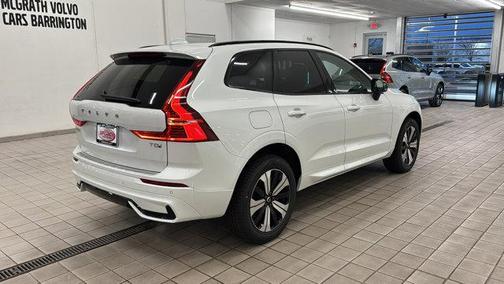 2025 Volvo XC60 Plug-In Hybrid T8 Core
