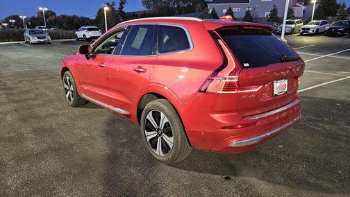 2023 Volvo XC60 Recharge Plug-In Hybrid T8 Plus Bright Theme