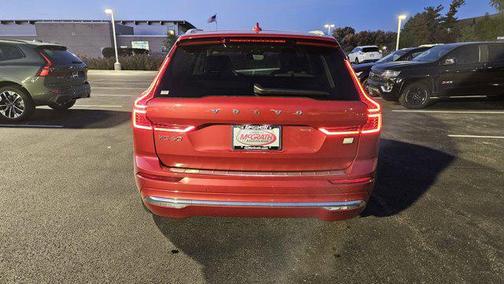 2023 Volvo XC60 Recharge Plug-In Hybrid T8 Plus Bright Theme