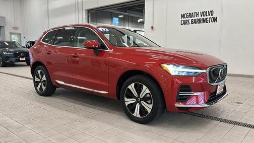 2023 Volvo XC60 Recharge Plug-In Hybrid T8 Plus Bright Theme