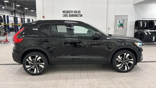 2026 Volvo XC40 B5 Ultra
