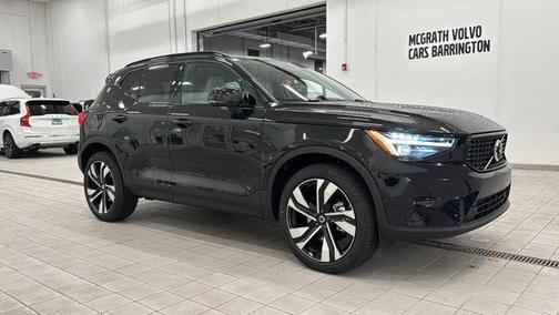 2026 Volvo XC40 B5 Ultra