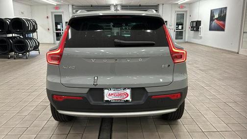 2025 Volvo XC40 Plus Bright Theme