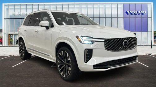 2025 Volvo XC90 B5 Core