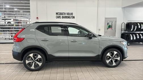 Vapour Grey Metallic 2026 Volvo XC40 Plus, B5 AWD Gas (mild hybrid), Dark