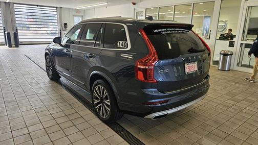 2020 Volvo XC90 T6 Momentum