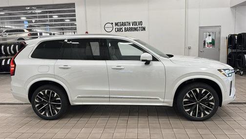 2025 Volvo XC90 Plug-In Hybrid T8 Plus 7-Seater