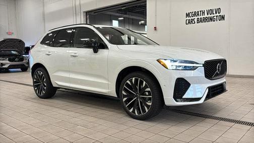 Crystal White Metallic 2026 Volvo XC60 B5 Ultra