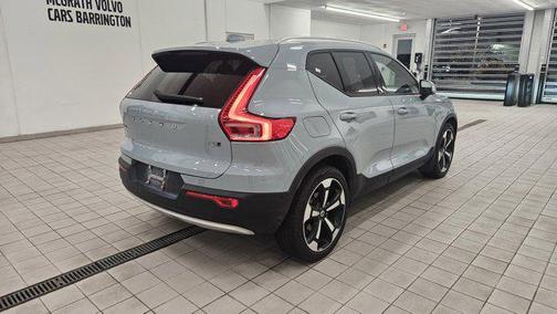 2019 Volvo XC40 T5 Momentum