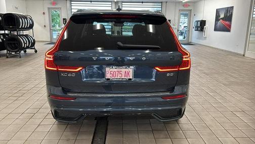 2025 Volvo XC60 B5 Plus