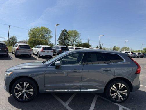 Thunder Grey Metallic 2023 Volvo XC60 B5 Plus Bright Theme