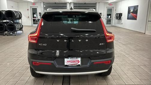 2025 Volvo XC40 Plus Bright Theme