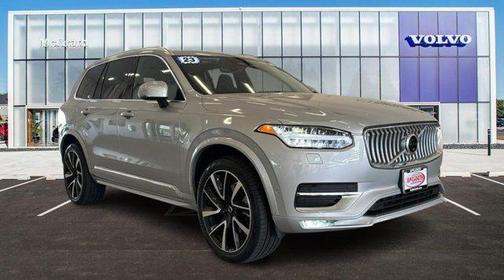 2023 Volvo XC90 B5 Plus